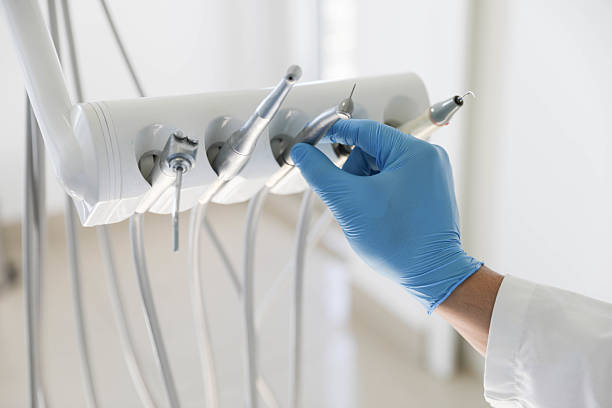Professional Tooth Extraction technician working in Lake Shore, UT